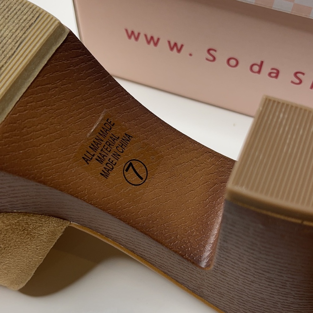 Soda Tan Camel Mules New In Box - Picture 3 of 3